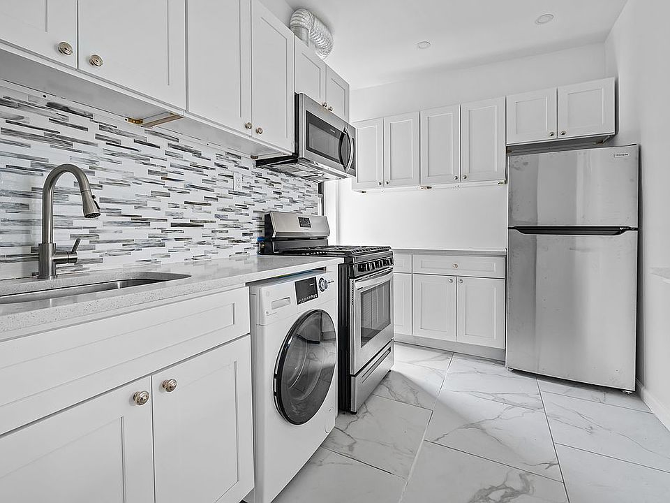 1st image of 345 Bedford Ave APT F4