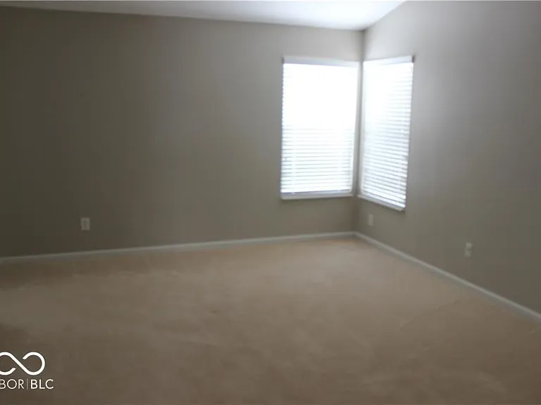 6255 Canterbury Dr — Photo 20