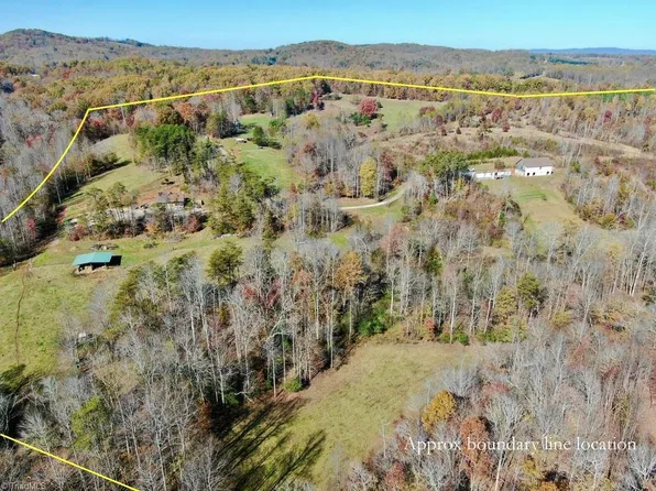 373 Bambi Ln, Mount Airy, NC 27030