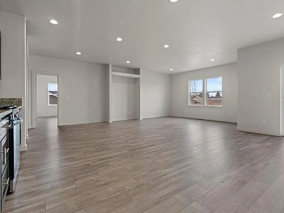 5th image of 3257 NW Cedar Ave