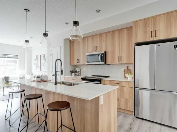 355 E Nolancrest Hts NW #1409, Calgary, AB T3R 0Z9