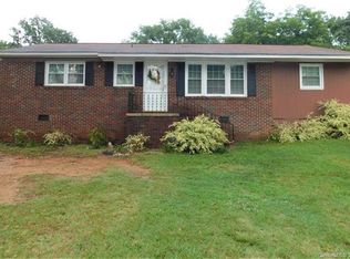 100 McDowell St, Great Falls, SC 29055