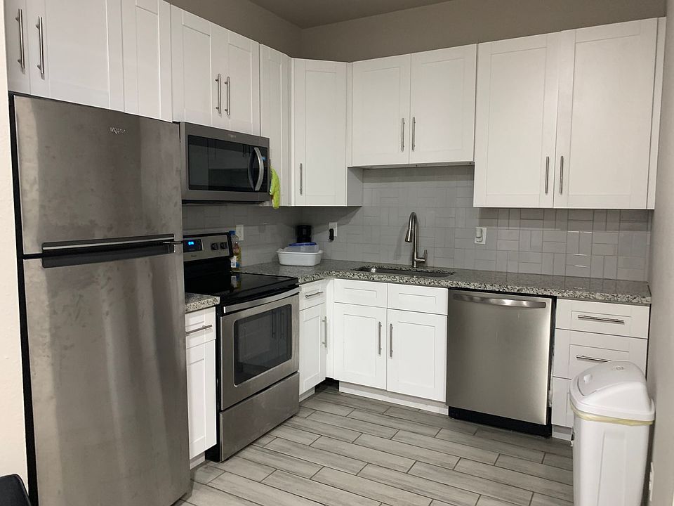 1st image of 221 W Wilson Ave #C2