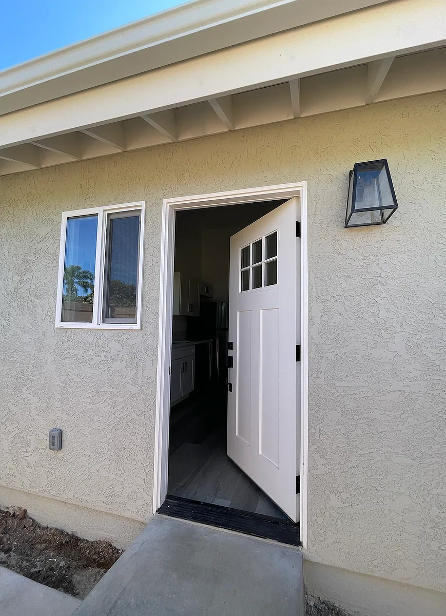 Building Photo - 931 Horne Pl #2