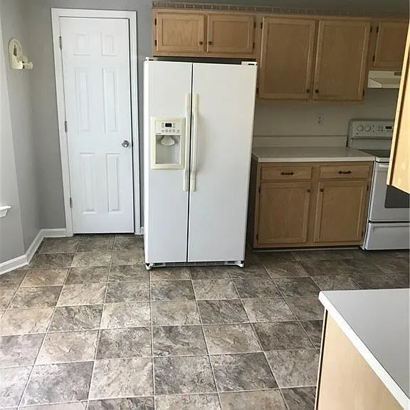 4197 Sterling Pointe Dr — Photo 13