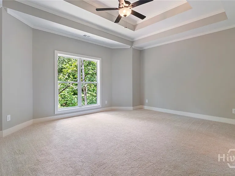 380 Ansley Dr — Photo 14