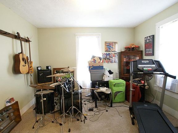 5th image of 208 W Van Buren St
