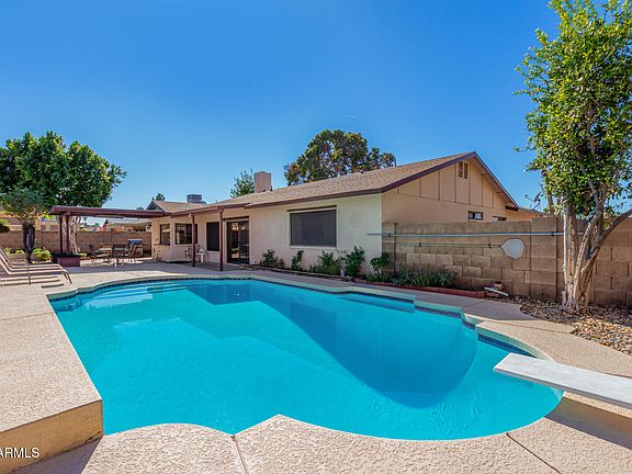 2nd image of 10419 N 46TH Avenue
