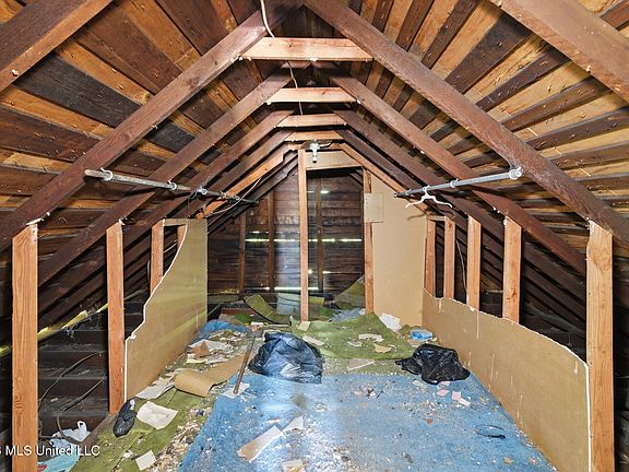 30th image of 530 Buschman St