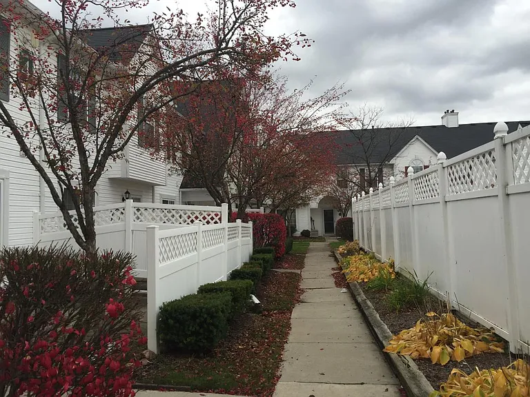 22204 Cape Cod Way — Photo 22