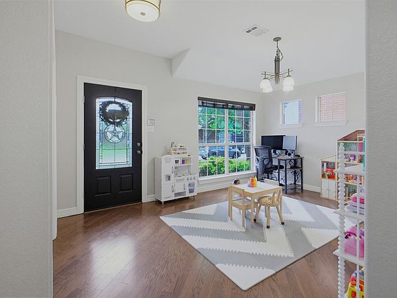 2nd image of 4608 Evanshire Way