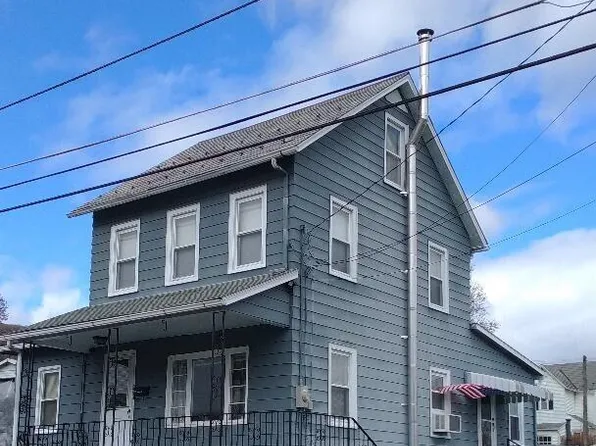 204 N Franklin St, Pen Argyl, PA 18072