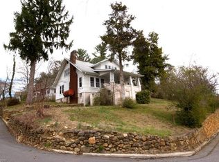88 Craig Cir, Asheville, NC 28805
