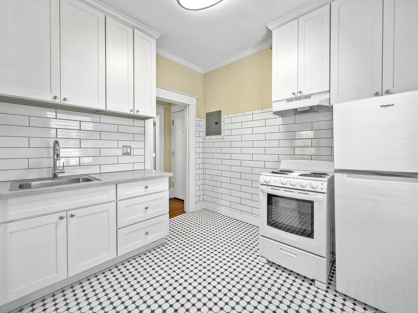 San Marco Apartments — Photo 2