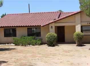 14016 Apple Valley Rd, Apple Valley, CA 92307