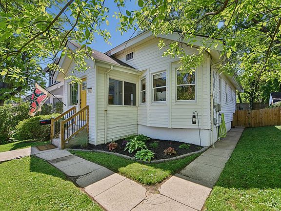 3rd image of 2321 Lysle Ln
