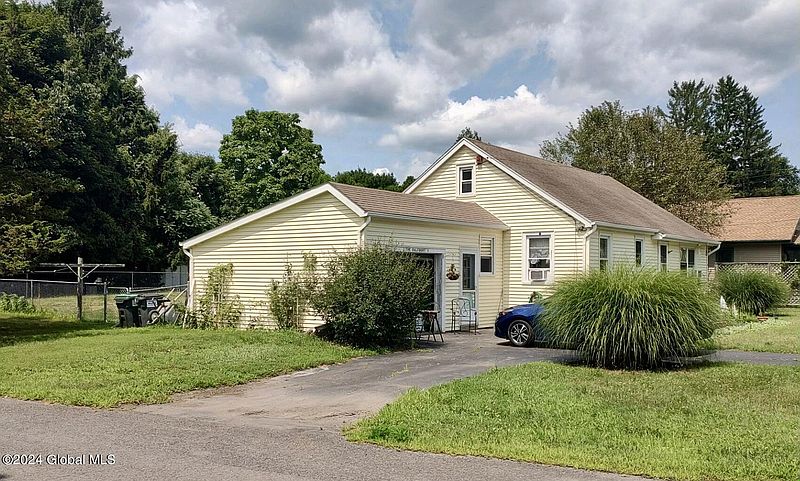 2nd image of 42 John Street