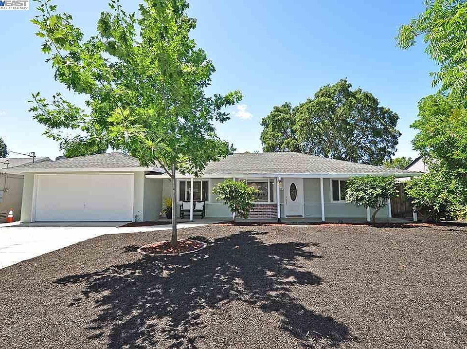 1st image of 337 Gloria Dr