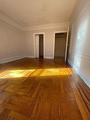 3rd image of 2101 Westbury Ct #2BEE