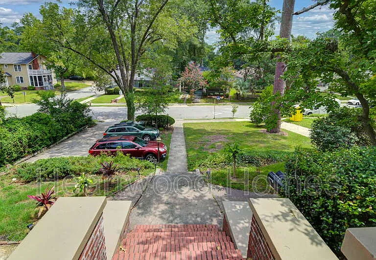 2417 Clark St #B — Photo 47
