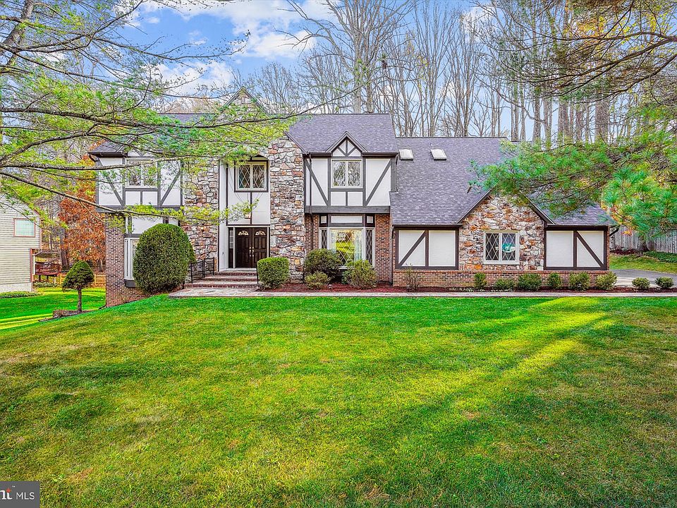 1st image of 10319 Hickory Forest Dr