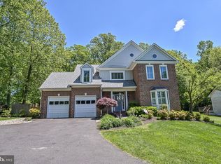 4427 Forest Hill Dr, Fairfax, VA 22030
