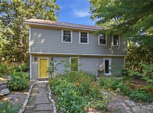 16 Vermont Ave, Cincinnati, OH 45215