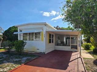 8122 SE Skylark Avenue, Hobe Sound, FL 33455
