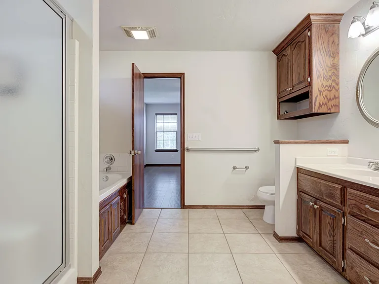 509 Finch St — Photo 20