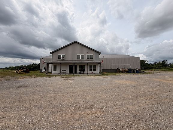 3rd image of 2196 Carneal Ln