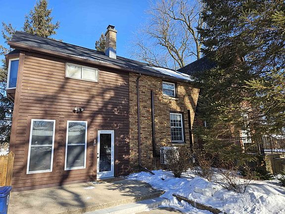 3rd image of 1717 Knapp St