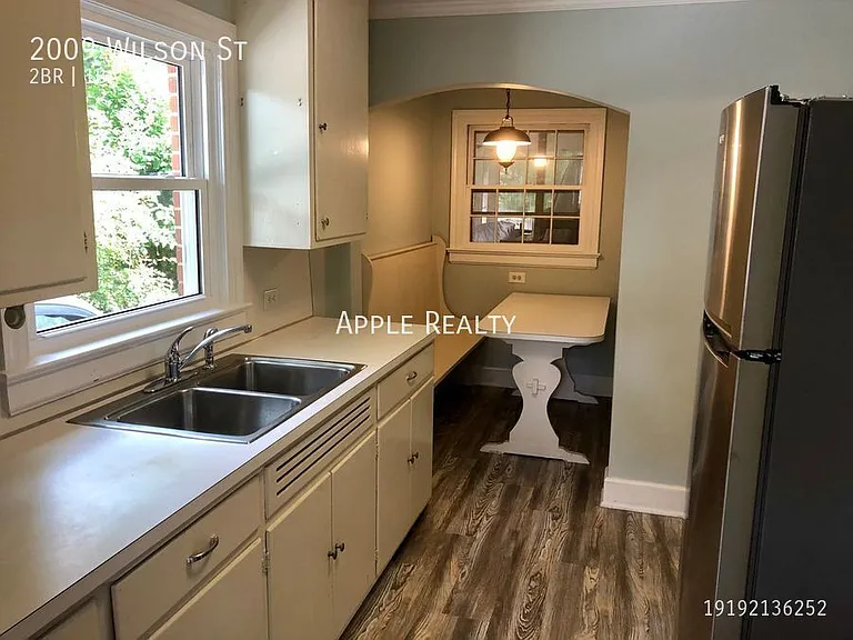 2009 Wilson St — Photo 10