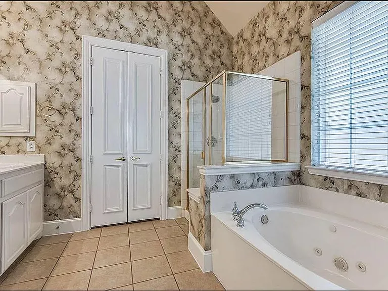 1026 Pedernales Trl — Photo 14