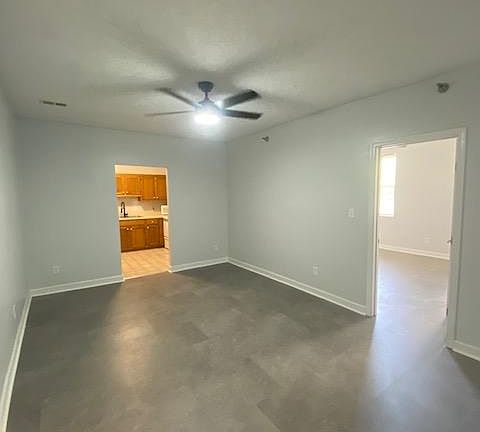 2nd image of 527 High St #302