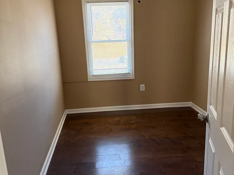 4217 Moravia Rd — Photo 5