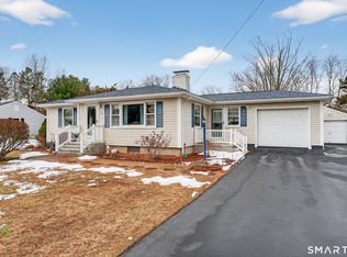 103 Maple Avenue, Old Saybrook, CT 06475