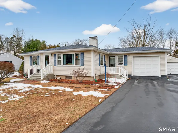 103 Maple Avenue, Old Saybrook, CT 06475