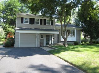 33 Seven Oaks Cir, Madison, NJ 07940