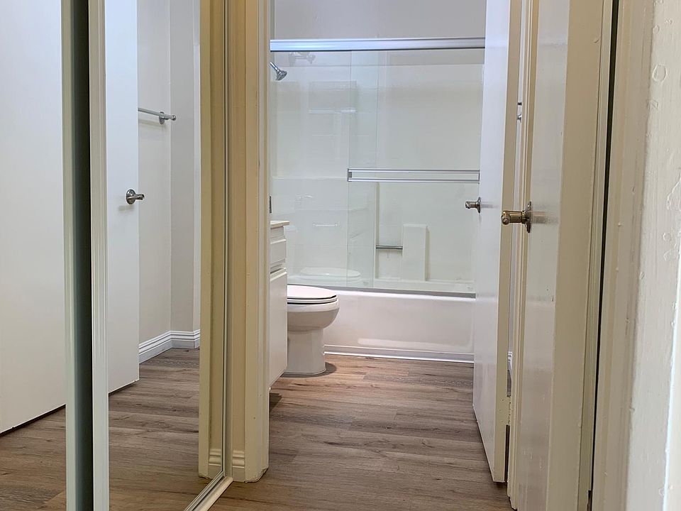 1st image of 3325 Castle Heights Ave APT 106