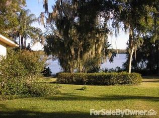 281 Palm Ct, Umatilla, FL 32784