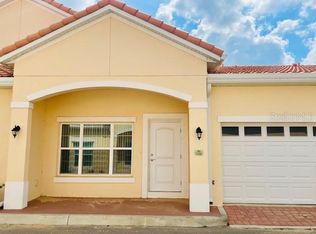 2108 Shantiniketan Blvd #B8, Tavares, FL 32778