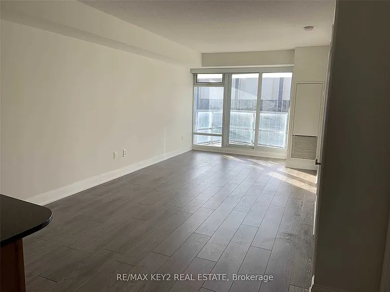 2181 Yonge St #2307 — Photo 3