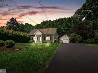 71 Robbinsville Edinburg Rd, Robbinsville, NJ 08691