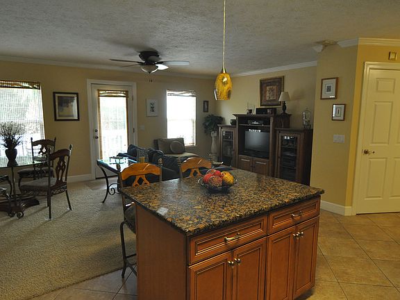 Room for two for breakfast