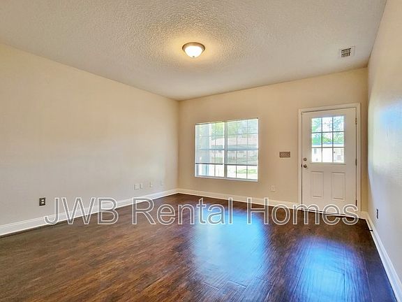 5th image of 4812 Palmer Ave