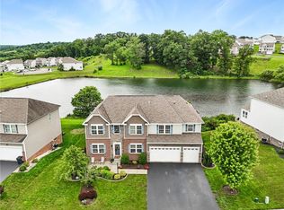 30 Trotter Ln, Clinton, PA 15026