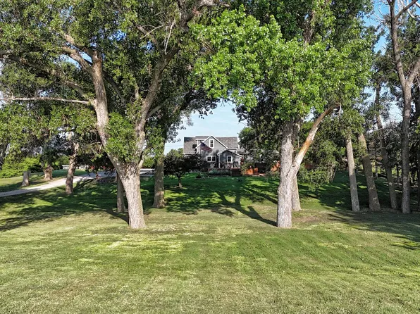 1915 Ellis Ave, Ellis, KS 67637