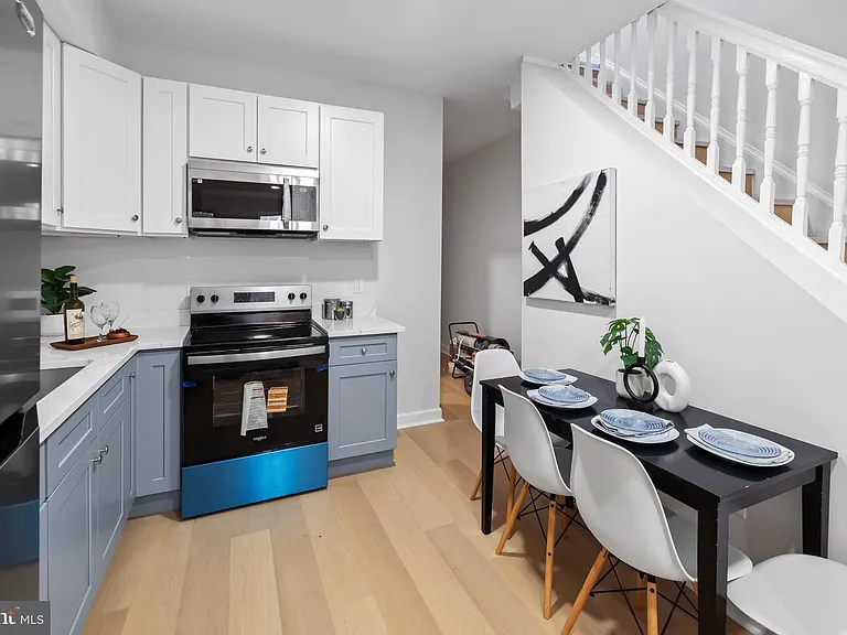 431 Whitridge Ave — Photo 6