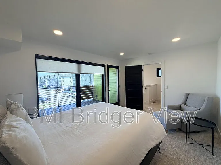 315 W Peach St #1 — Photo 24