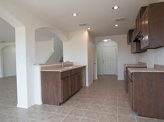 5th image of 3822 Katiana Dr
